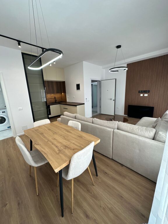 Appartamento 1+1 in affitto, Complesso Kadiu 45000 lek/mese