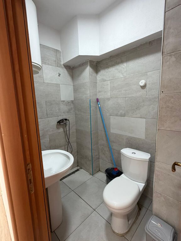 Qera: Apartament 1+1  Kati5  📍vila l ,Astir. Cmimi:38.000 leke