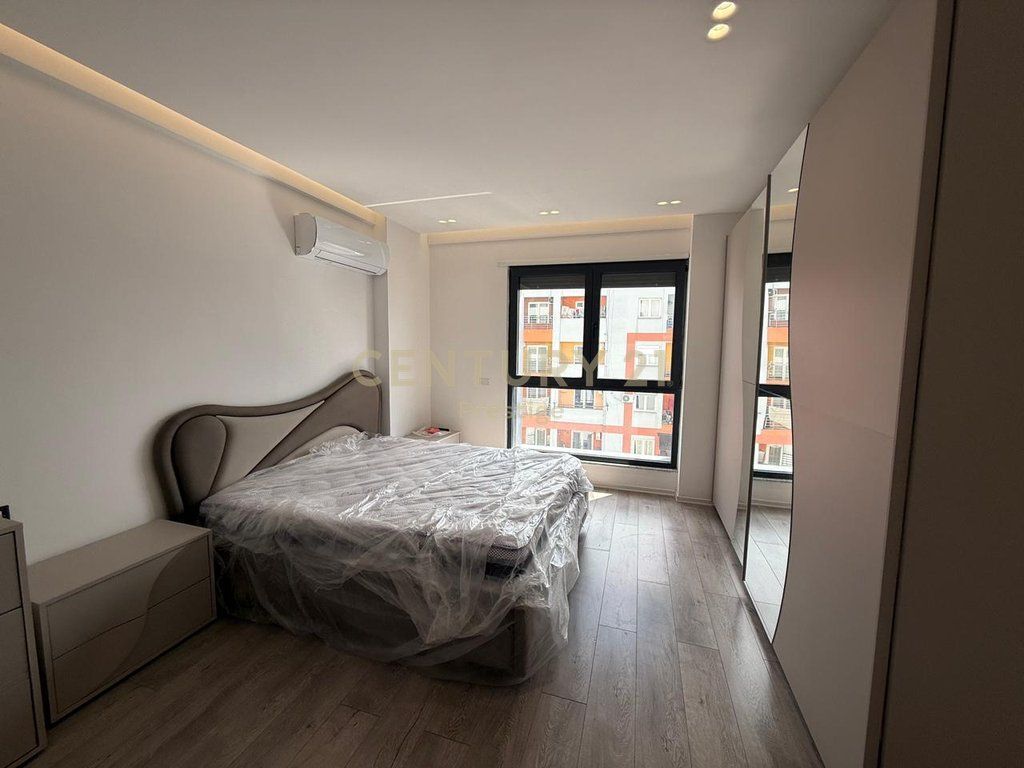 Apartament 2+1+2 për shitje te Bulevardi i Ri, Tiranë