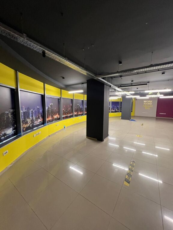 UFFICIO IN AFFITTO VIA E DDIBRES 250M2