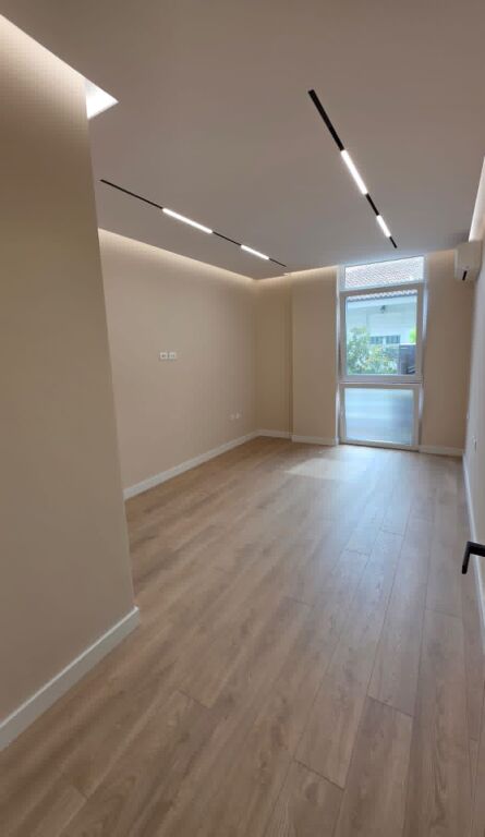 For rent space opposite Coin/Rtsh 🔹️2+1+2+ Parking space 🔹️Convertible to 3+1 🔹️131m2 gross - 114 m2 net 🔹️South/east orientation 🔹️2nd floor, advertising possibility from the main street Coin 🟢 Newly renovated: 🔹️Complete electrical installations, possibility to convert to smart home 🔹️2 Bathrooms 🔹️Veka triple glass windows with horizontal opening mechanism 🔹️4 Hitachi air conditioners 12 Btu 🔹️Kronotex parquet 1.2cm 🔹️Suspended ceiling with perimeter lighting 🔹️Doors 🔹️Awnings Price 250000 lek net /month