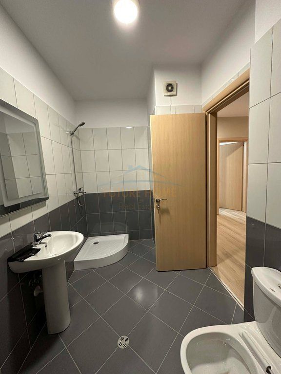 Qira , Apartament 2+1 Unaza e Re ,Tirane