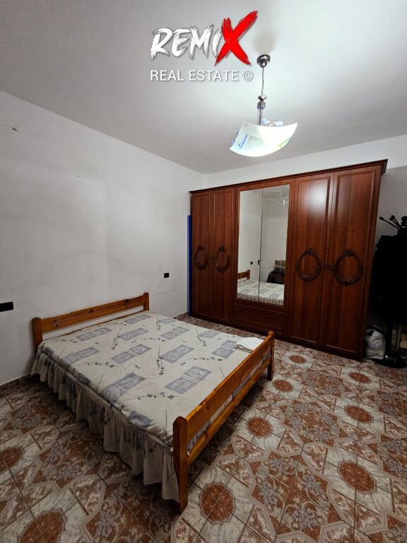 FOR RENT 2ND FLOOR OF A VILLA NEAR SKËNDERBEU CANTEEN, DURRËS