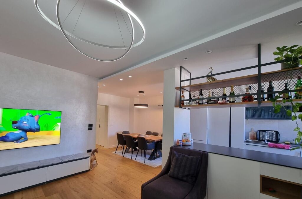 Apartament ne shitje 2+1 te Stadiumi Dinamo