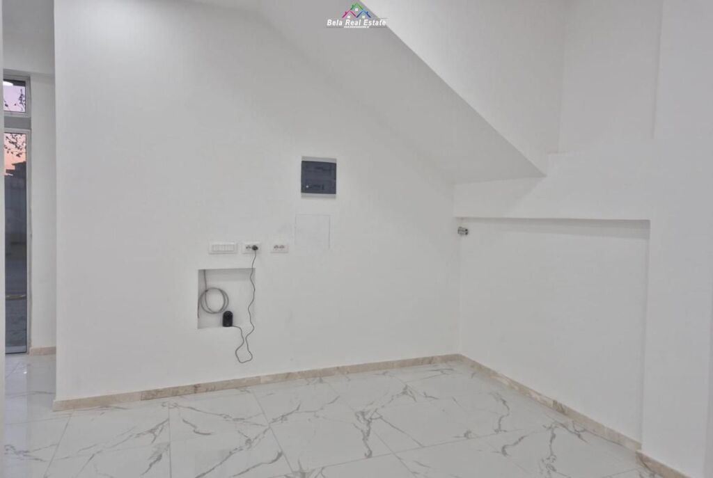 Dyqan Me Qera Ne Kamez (ID BD21858) Tirane