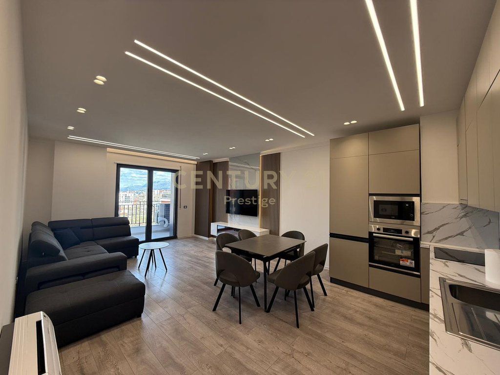 Apartament 2+1+2 për shitje te Bulevardi i Ri, Tiranë