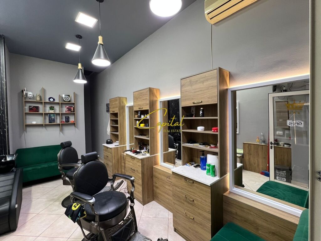 BARBERSHOP BUSINESS FOR SALE 25 M2 YZBERISHT 2,200 EURO