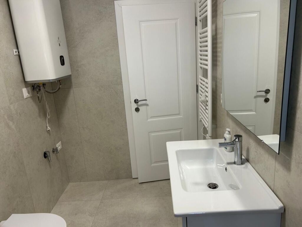 Apartament 1+1 ne Ambasada Amerikane