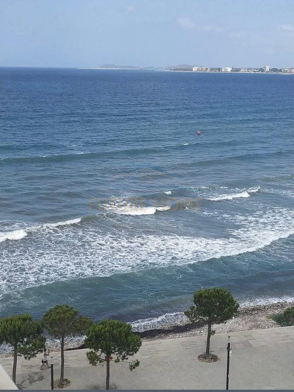 In vendita 8 appartamenti 2+1 e 1+1, Lungomare, Vlore