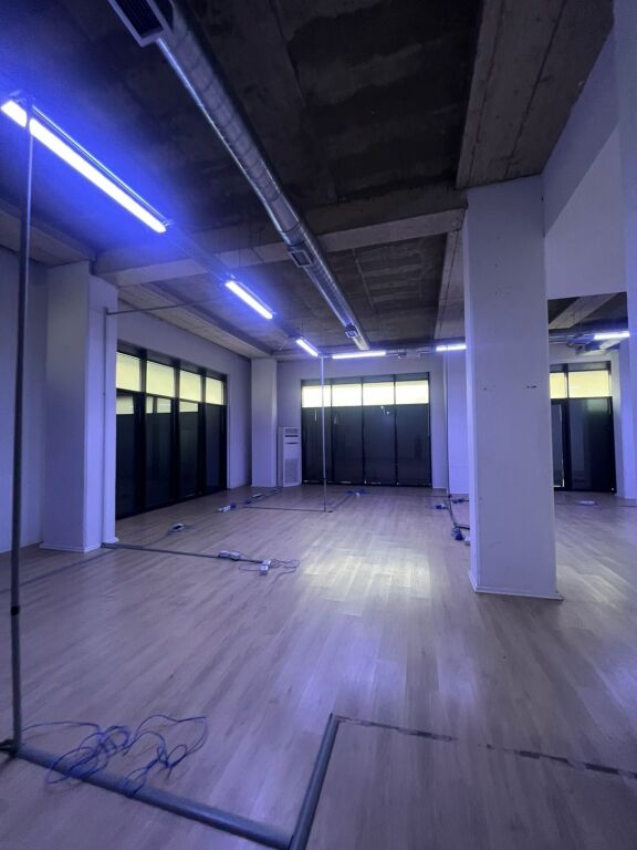 🏢 Locale Commerciale Premium in Affitto – Zogu i Zi (Piano 0)