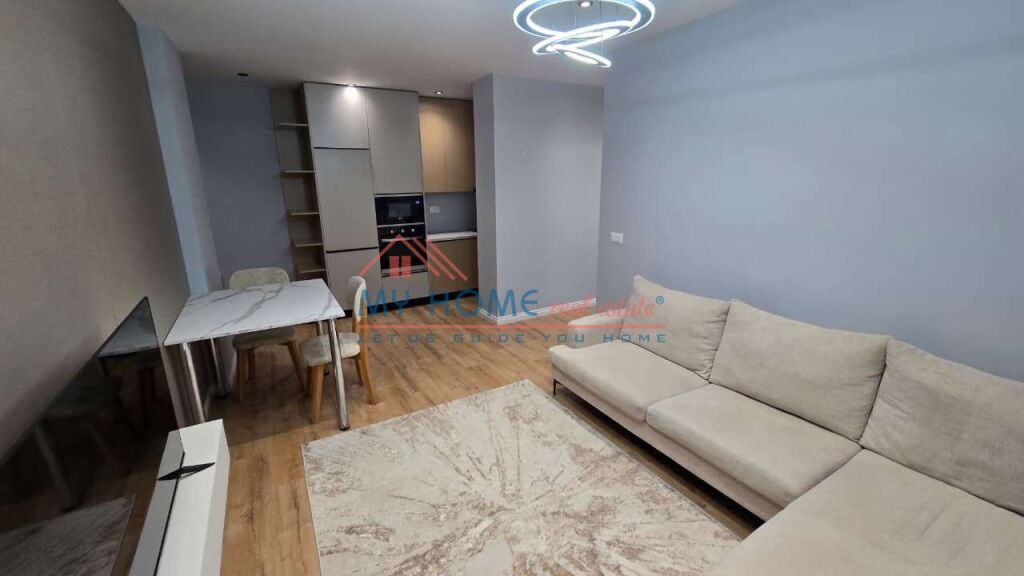 Apartament 1+1 me qera Rruga 5 Maji Tirane