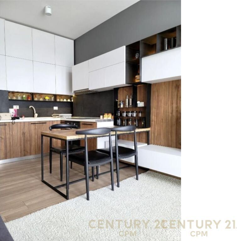 Appartamento 1+1 in affitto Comune di Parigi, Kika 2 600 € /Mese