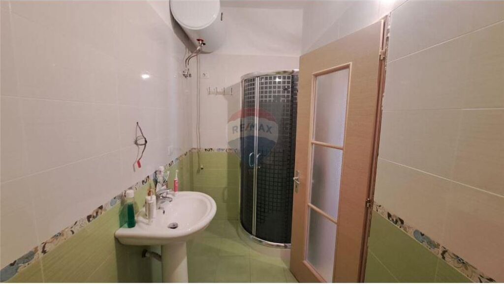 🏡 APPARTAMENTO 2+1+2 IN VENDITA – BLV. ISMAIL QEMALI, VLORË 🌇