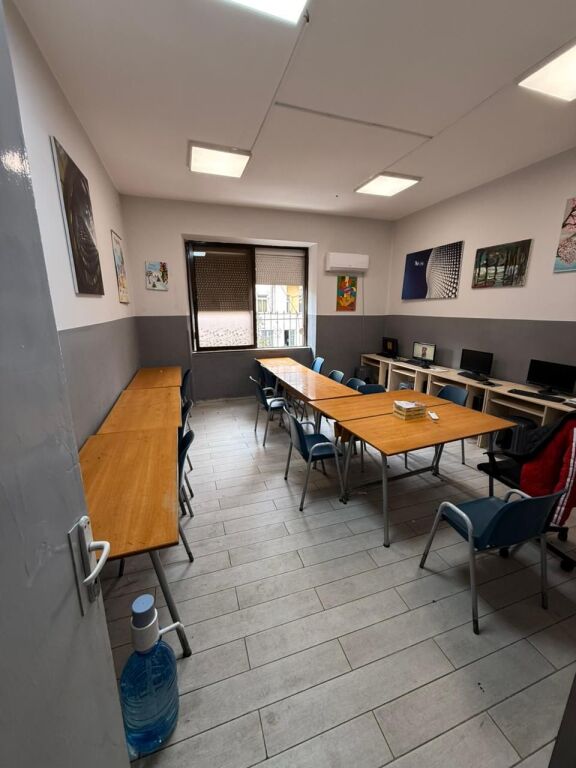 PREMISES FOR RENT - NEAR BLOK, SAMI FRASHERI STREET, LSI ALLEY, OPPOSITE CONAD, PREMISES FOR RENT WITH AREA 100M². * 3RD FLOOR.  * CONSISTING OF: 3 ROOMS, TOILET. * WITH LONG CORRIDOR. * BALCONY.  ** VERY COMFORTABLE PREMISES, SUITABLE FOR OFFICE OR OTHER PRIVATE BUSINESS.