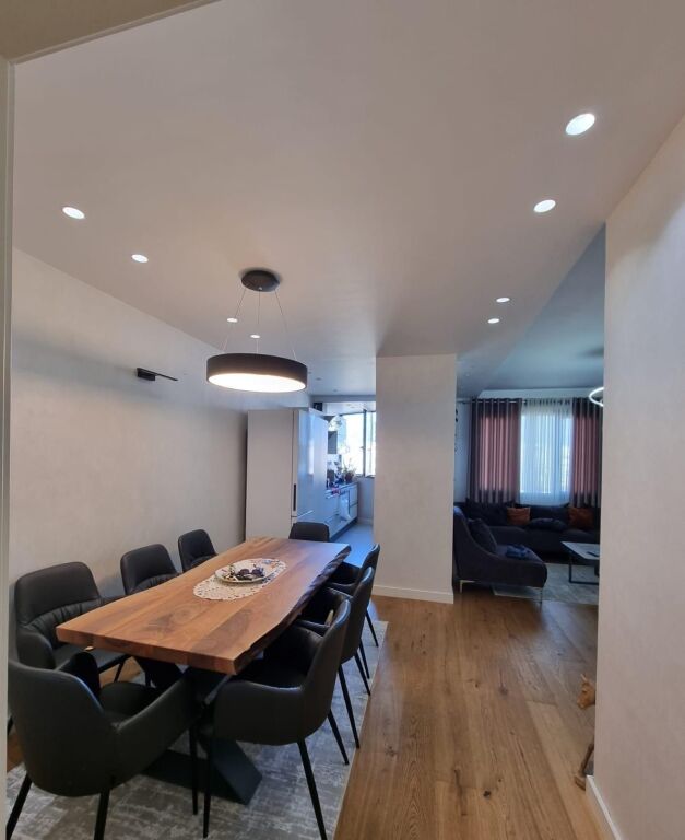 Apartament ne shitje 2+1 te Stadiumi Dinamo