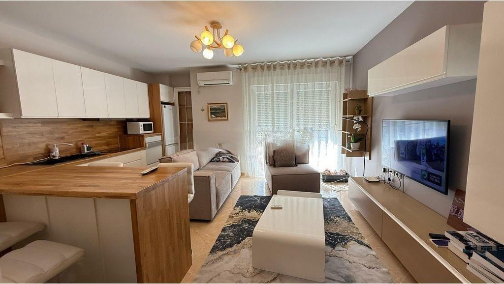 Apartament 2+1 Me Qira Rruga Elbasanit