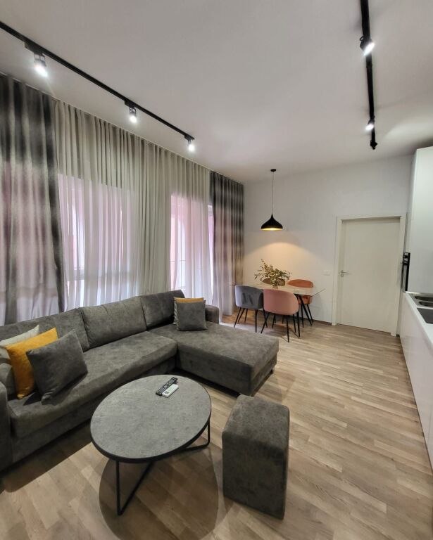🏢 Apartament 1+1 me qira – Kompleksi Mangalem, Ali Demi
