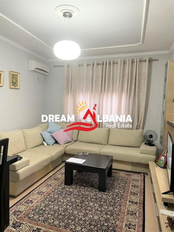Appartamento 1+1 in affitto in via Mine Peza vicino alla Procura del distretto a Tirana (ID 4211889)