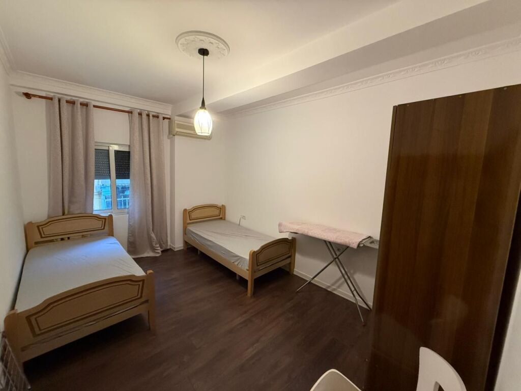 📣 AFFITTO Appartamento 2+1 📍 Via "Don Bosko" ✨  🏢 Costruzione Esistente 🪜 2° Piano (Senza Ascensore) 📐 Superficie 85 m2 🛋️ Arredato  💶 Prezzo 55.000 Leke/Mese