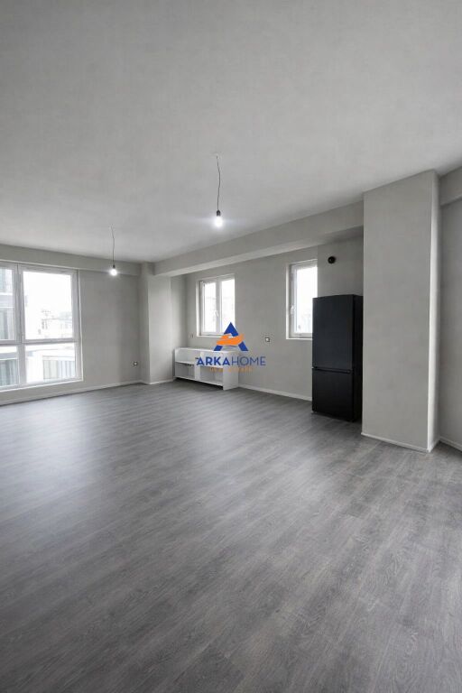 SHITET APARTAMENT 3+1+2+BALLKON "TEK KOMUNA E PARISIT" 418000 EURO