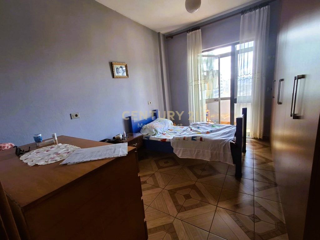 Shitet apartament 2+1, Don Bosko, përballë Gjykatës Administrative!