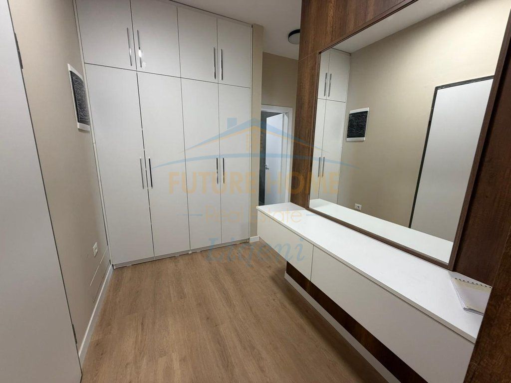 Qera, Apartament 2+1+ Post Parkimi, Green Valley, Tiranë.