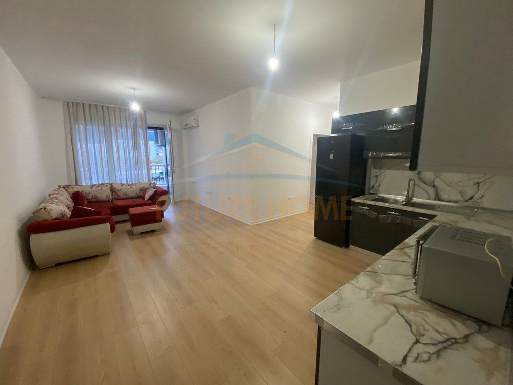 Qira Apartament 2+1+2, Jordan Misja, Tiranë