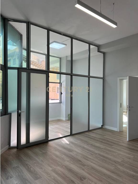 Office space for Rent – Paris Commune !