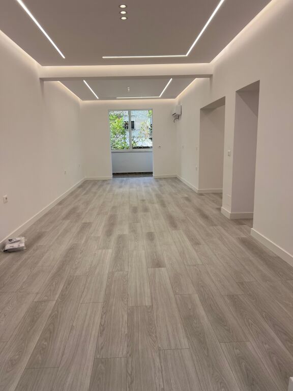 🔥 Jepet me qera ambient komercial 90 m² 📍 Tek Rruga e Barrikadave
