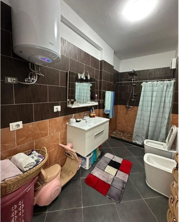 Apartment 2+1+2 balconies for sale, Tom Doshi Complex, Shkoze