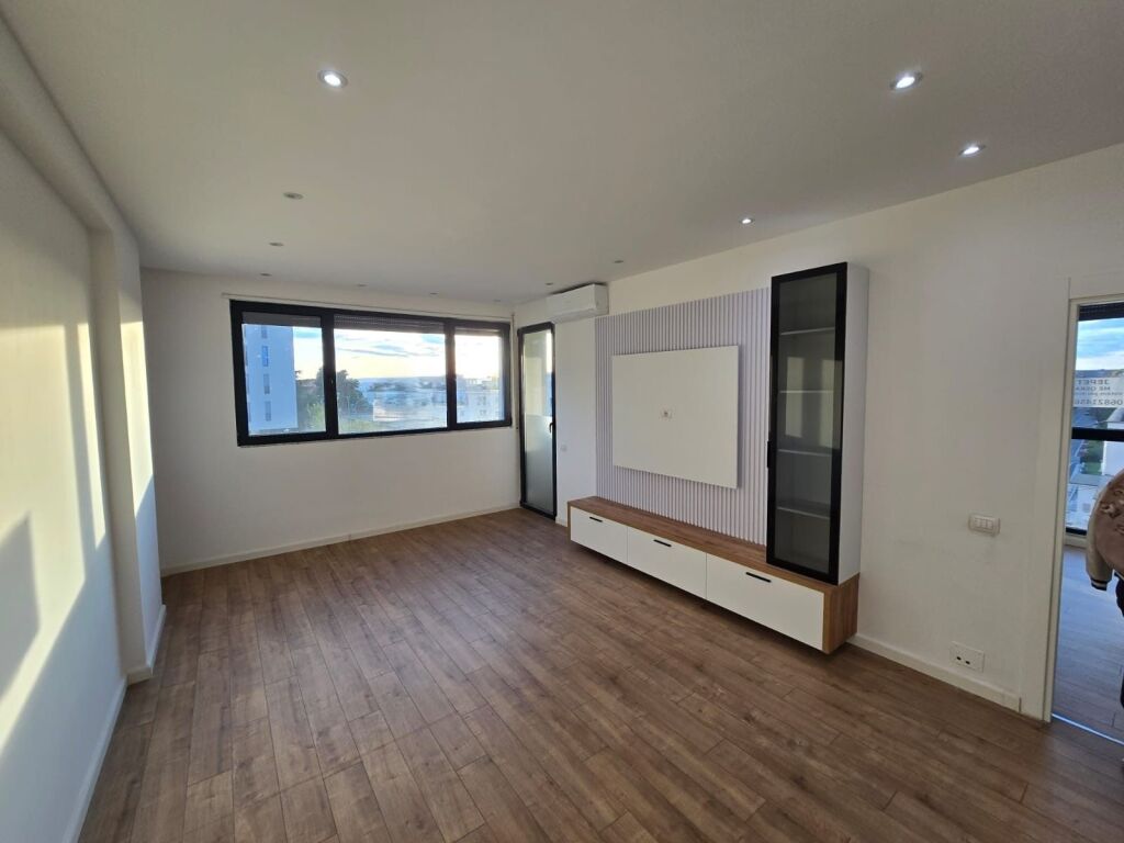 Apartament Me Qera 2+1 Tek Kompleksi ASL 1 (ID B2201827) Tirane