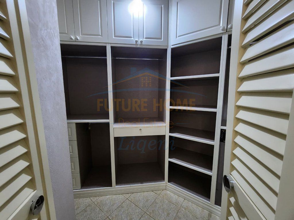 Affitto, Appartamento 2+1, Bulevardi i Ri, Tirana.