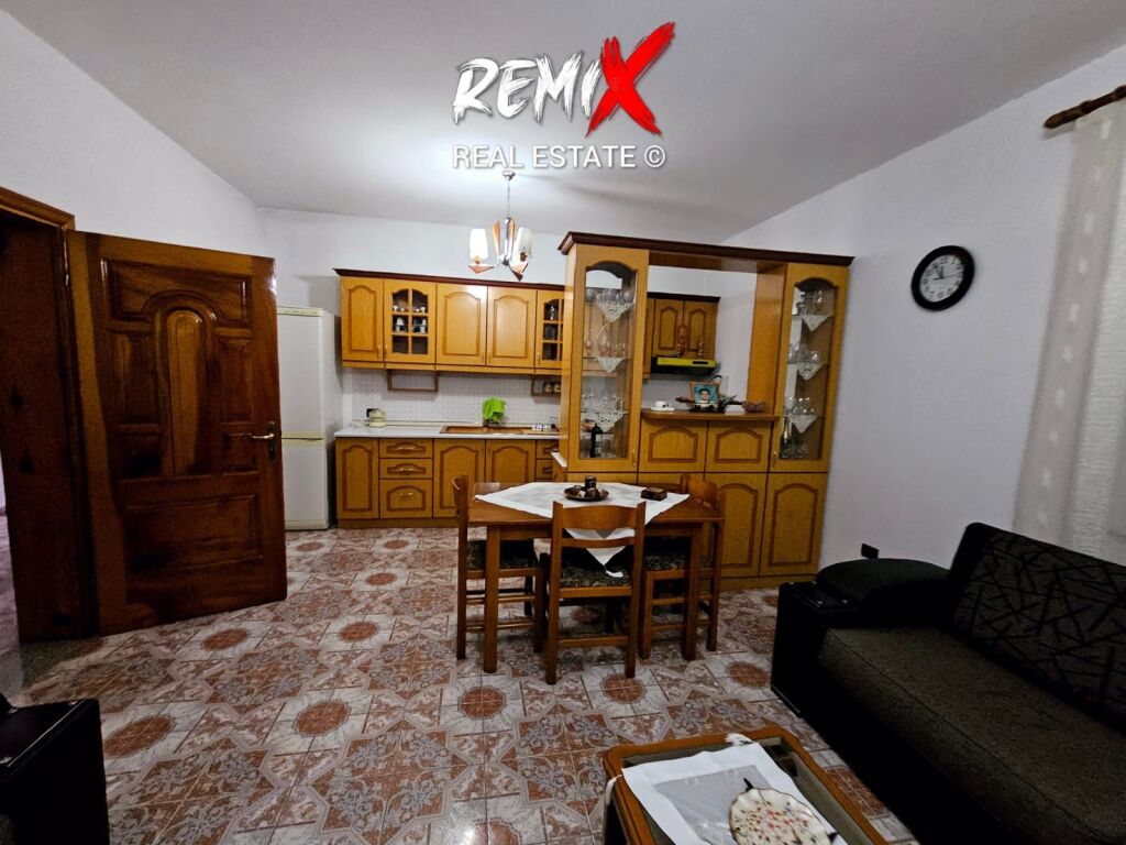 FOR RENT 2ND FLOOR OF A VILLA NEAR SKËNDERBEU CANTEEN, DURRËS