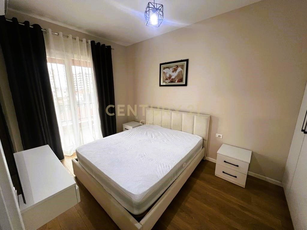 Apartment 1+1+Parking Spot, for rent on “5 Maji” street!
