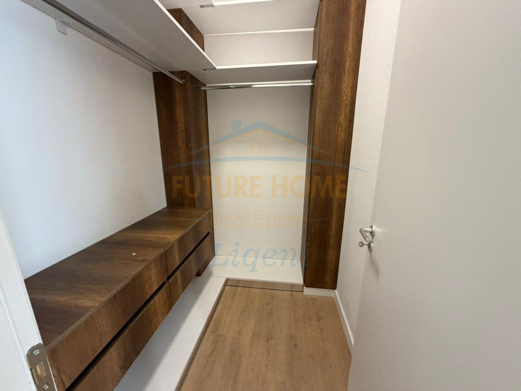 Qera, Apartament 2+1+ Post Parkimi, Green Valley, Tiranë.