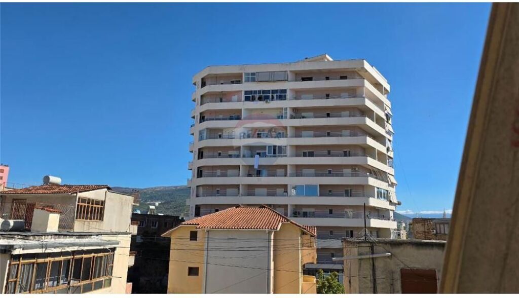 🏡 Apartament 2+1 për Shitje – Vlorë (pranë Kishës Ortodokse)  