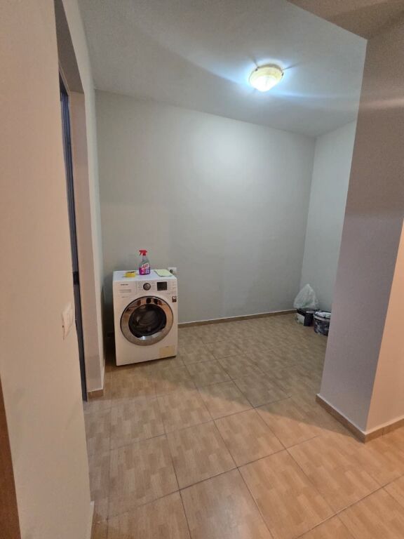Apartament 2+1+2 per shitje ne Fresk