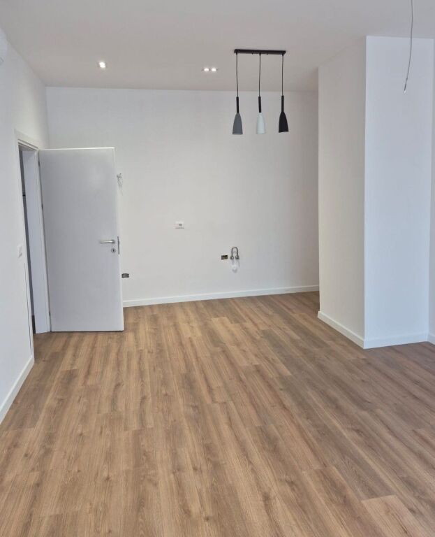 🏢Office for rent in Tirana Entry 1, former Shqiponja Square