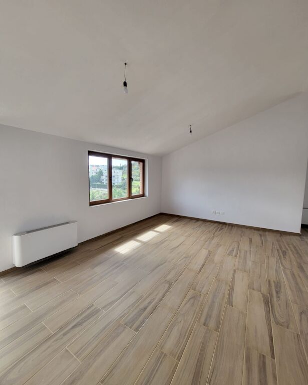 🏡 Villa su 3 Piani in Affitto – TEG