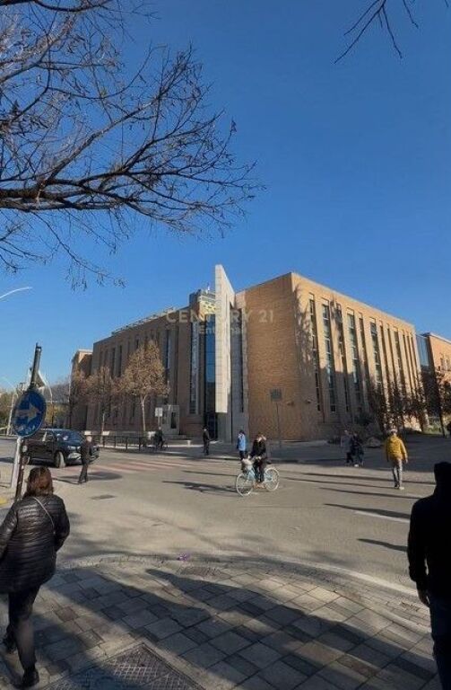 Cam Market - Unit for sale on ground floor by the street with active lease near the Bank of Albania