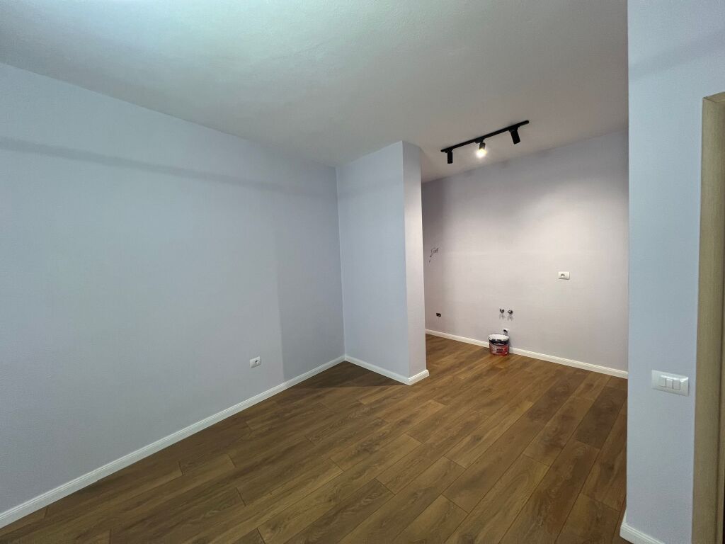 In vendita 1+1, Misto Mame, 1400€/m2, Via Principale