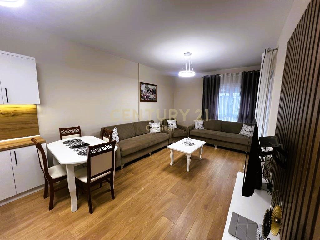 Apartment 1+1+Parking Spot, for rent on “5 Maji” street!
