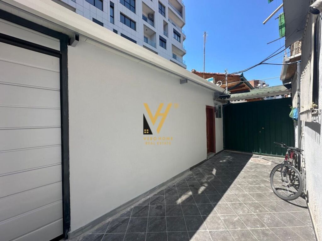 MAGAZZINO 50 M2 IN AFFITTO A MUHAMET GJOLLESHA 50.000 LEKE