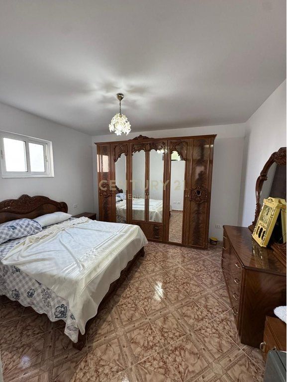 Apartament 2+1+2 Me Qira tek Gjykata Durres !