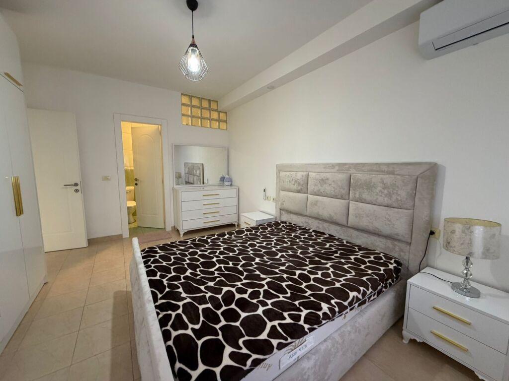 Affittasi appartamento 2+1 + 2 + 🅿️📍 Astir, vicino a Villa L  ✔️ 5° piano✔️ Palazzo con ascensore✔️ Arredato✔️ Ambiente spazioso e ben organizzato✔️ Incluso posto auto  💰 Prezzo: 600 euro/mese  📞 Per maggiori informazioni o visita, contattare