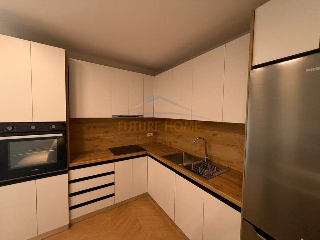 For sale, Apartment 1+1, Siri Kodra Street, Tirana