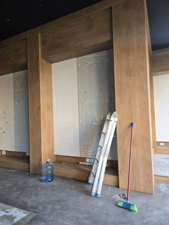Shop for rent at Delijorgji Complex Rrg e Kavajes, Tirane