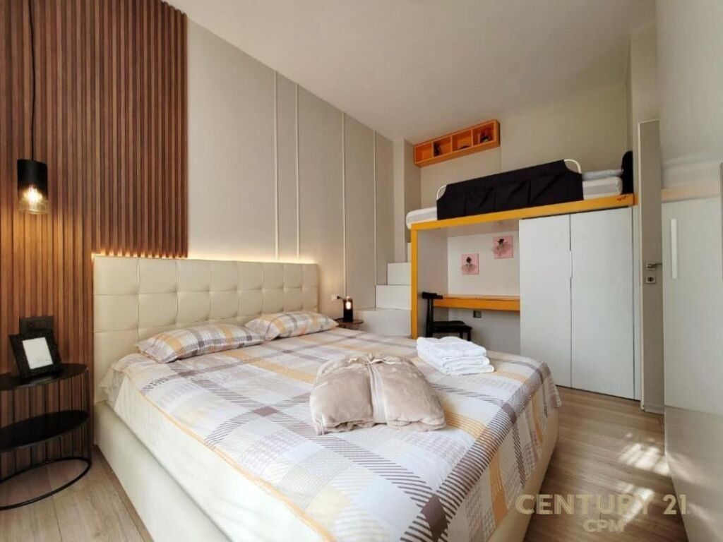 Appartamento 1+1 in affitto Comune di Parigi, Kika 2 600 € /Mese