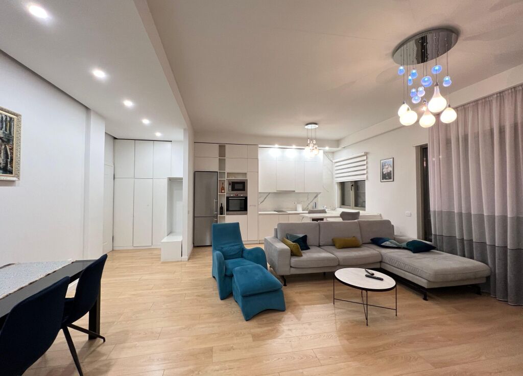 JEPET ME QIRA Apartament 2+1+2 📍 Kompleksi Delijorgji Rruga e Kavajes
