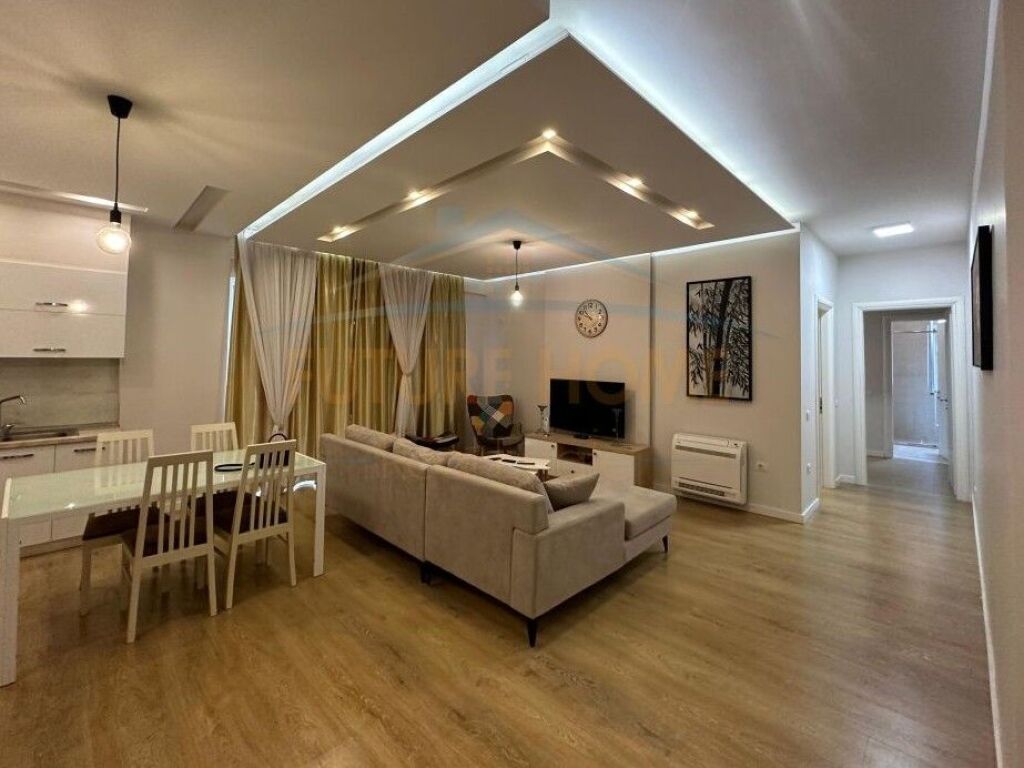 Shitet, Apartament 2+1+2, Liqeni i Thate